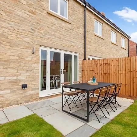 Oxfordshire Living - The Vanderbilt - Woodstock Exterior photo
