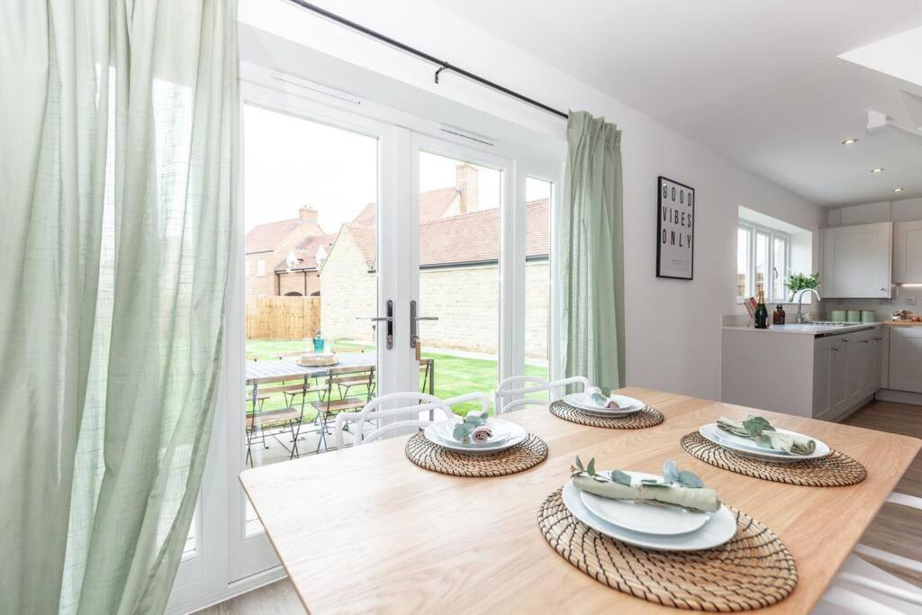 Oxfordshire Living - The Vanderbilt - Holiday home